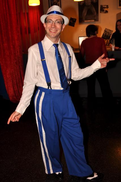 min 2010 11 13 fous swing 194